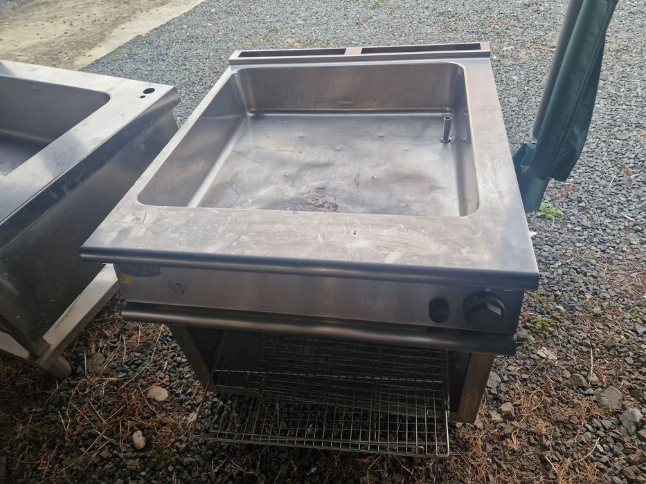 Vitrina calda sau frigorifica, dulap frigorific inox, masa rece,