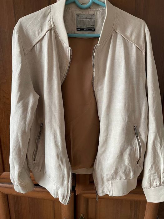 Лёгкая мужская куртка.