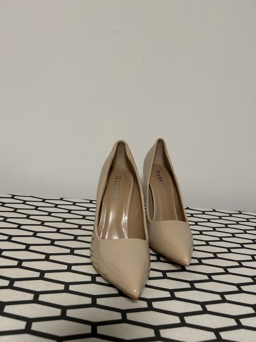 Pantofi cu toc stiletto lac crem bej piele ecologica