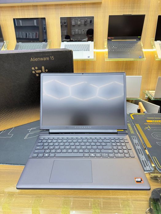 Noutbuk Dell Alienware 15 Ryzen 5 220 RTX4050 16/512GB 15.3’ Ips 165Hz