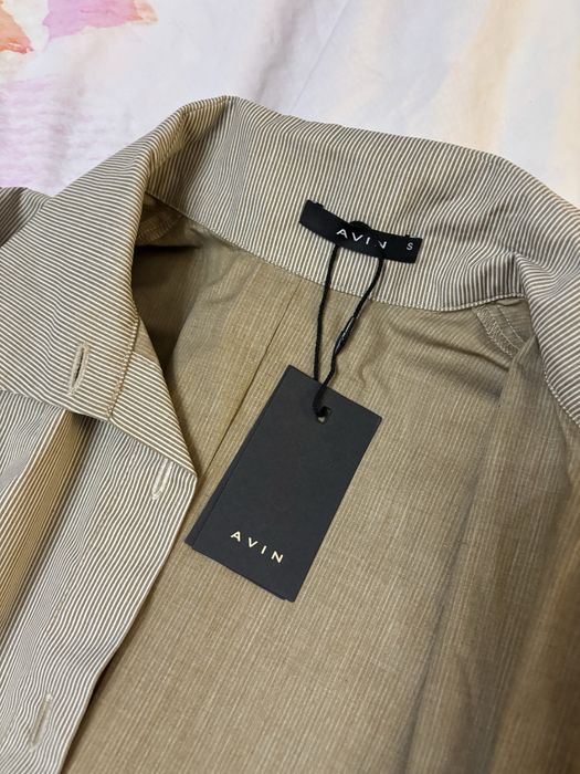 Чисто нова рокля AVIN