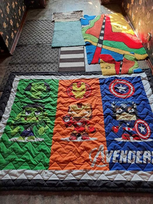 коврики-дивандеки ,одеяла,подушки и другое