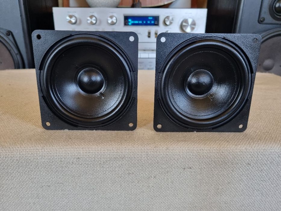 Set Difuzoare Medii Canton. 5 ohms , 40 watts, 11x11 cm  Impecabile