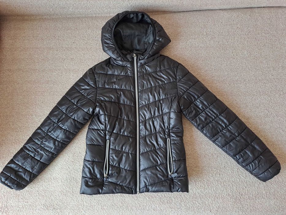 Кофта, куртки на девочку 3-4 г.