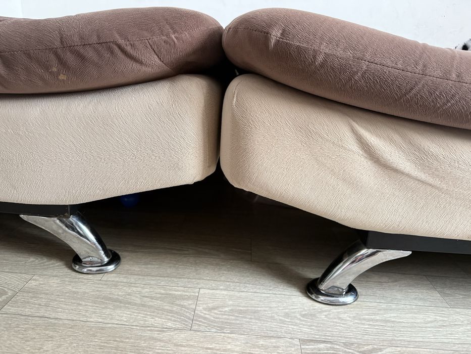 Продам диван в отличном состояний