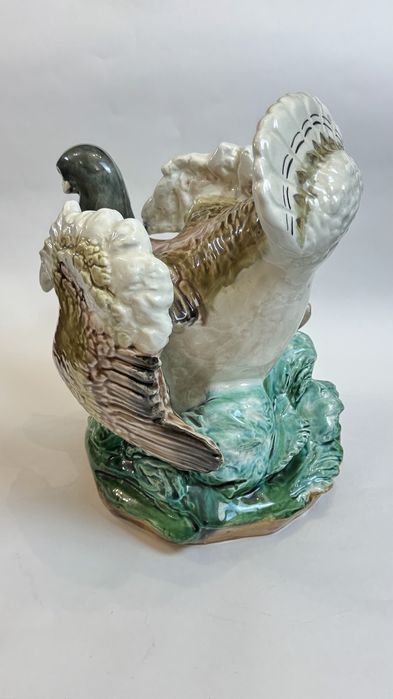 Фарфоровая статуэтка