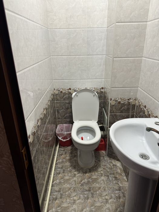 Квартира ижарада берилади хама шароити бор 4 хоналик