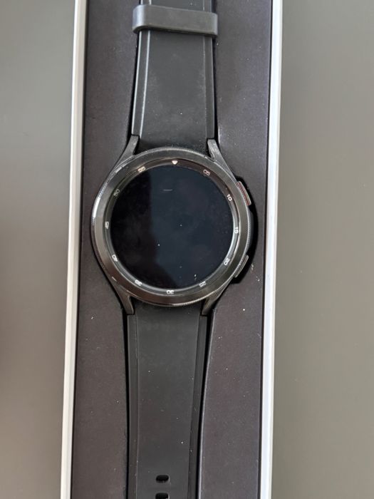 Smartwatch WATCH 4 CLASSIC