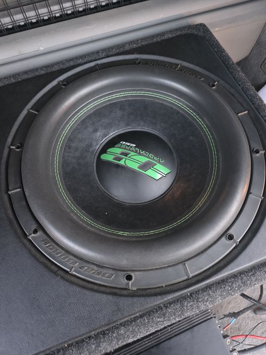 Vând sau schimb subwoofer Deaf Bounce Apocalypse
