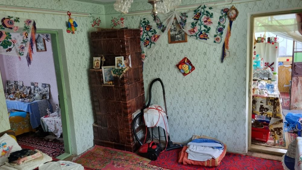 Casă batrânească din cărămidă