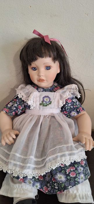 Порцеланова кукла