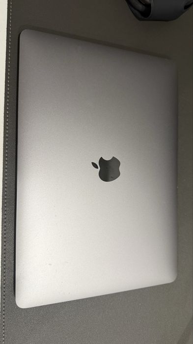 Macbook pro + AirPods Max