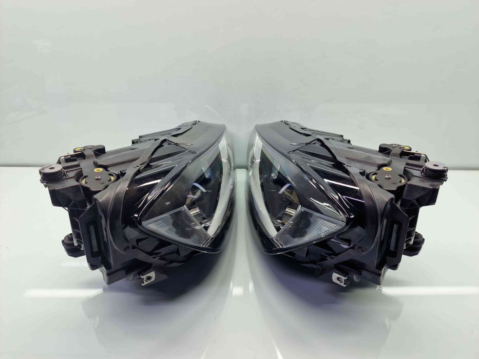 Set faruri Volkswagen Golf 7 Sportsvan (AM1, AN1) [Fabr 2014-prezent]