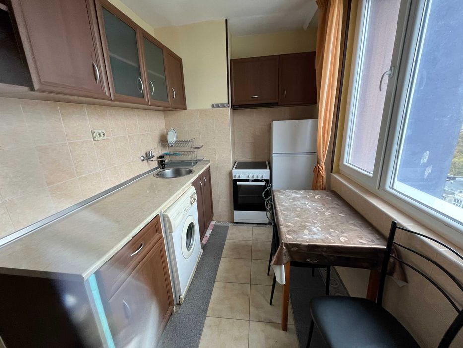 Дава се под наем Тристаен апартамент в Бургас, Славейков - 86 кв.м за 400 € - Снимка #3