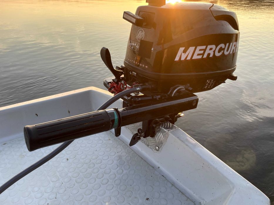 Извънбордов двигател