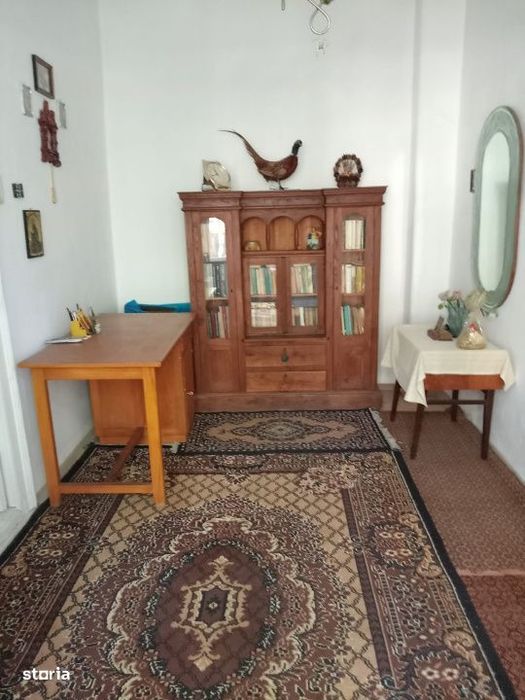 Casa de vanzare, 178 mp, teren 406, zona Bals