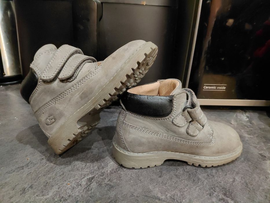 Маратонки и обувки ,оригинални от 24-28номер