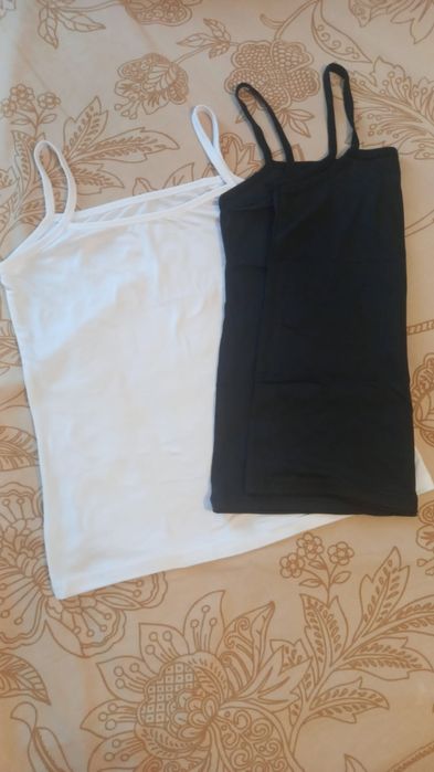 Продам майки на лет 6-7 девочка