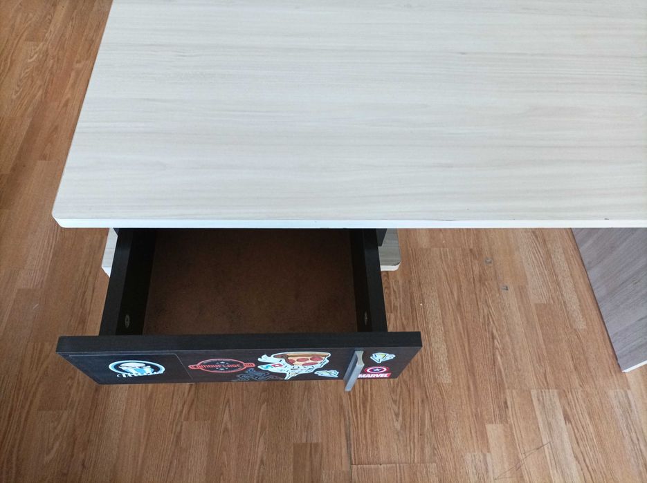 Бюро с чекмедже 110х58х75