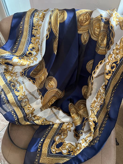 Красив  шал от мек шифон в  стил Roberto Cavalli