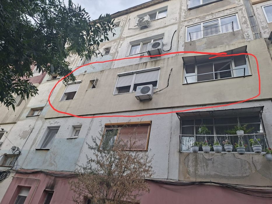 Vand apartament 2 camere semidecomandat