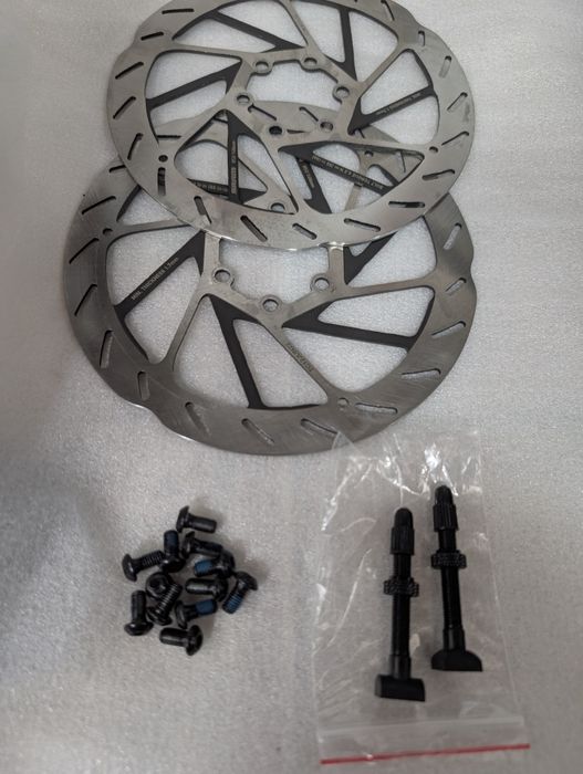 Set nou  roti carbon boost 29 ,XD