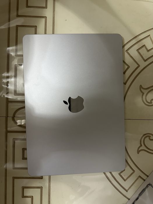 Продам Macbook Air M2