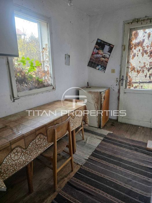 Продава се Къща в с. Дрен, Област Перник - 50 кв.м за 663 €/кв.м - Снимка #1