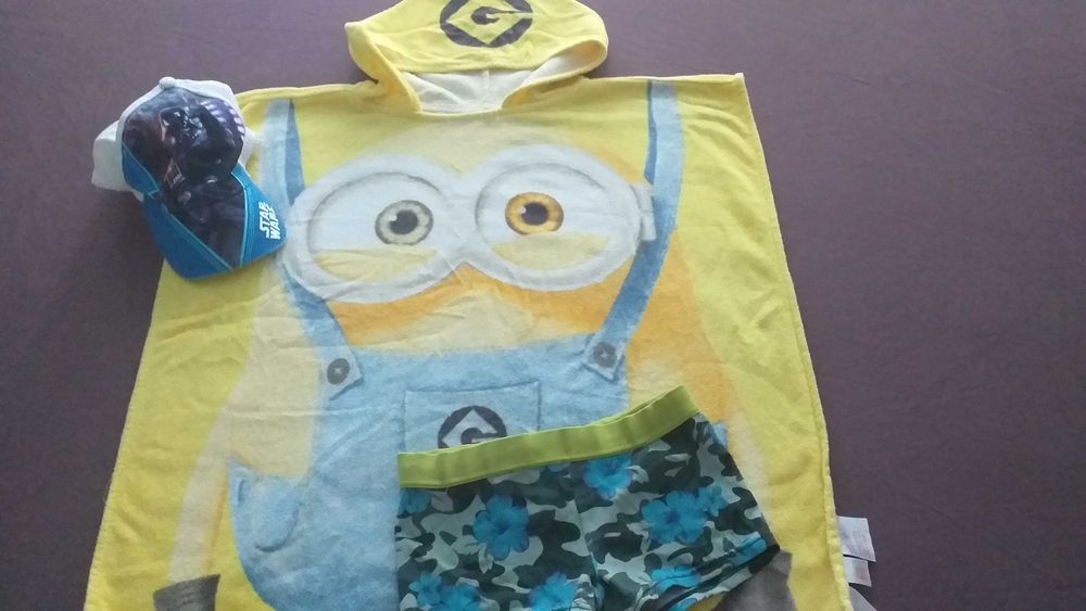 Детски лот за плажа на Бенетон-40лв.