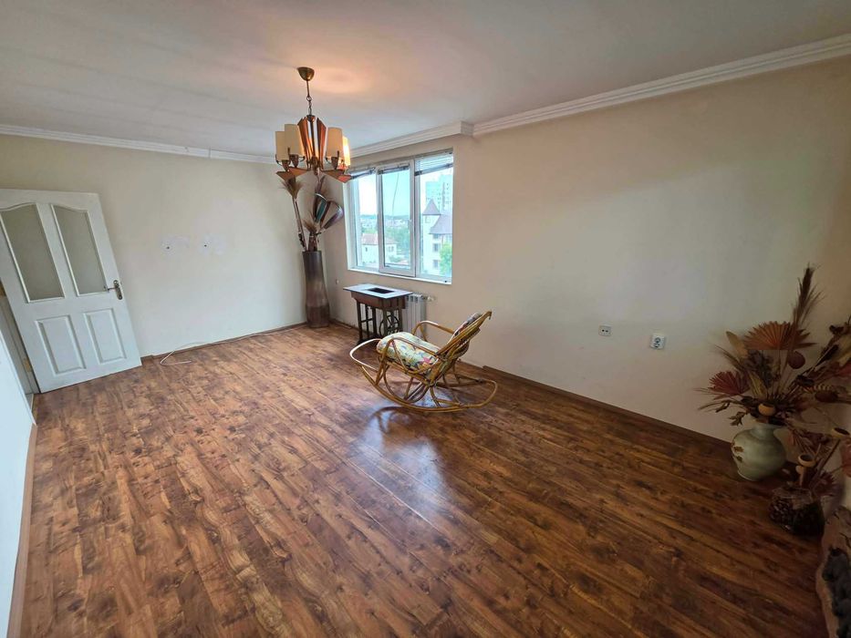 Многостаен апартамент, 120кв.м, кв. Вароша
