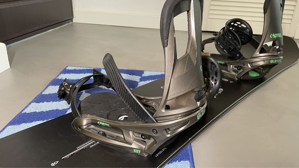 Legatura Snowboard Barbati Burton Cartel EST marime M