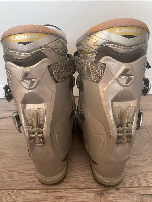 Set clăpari și schiuri