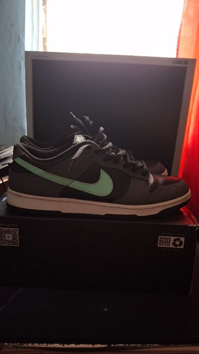 Nike Dunk Low Retro Green Glow