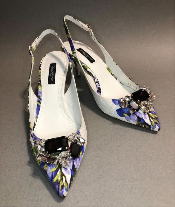 Босоножки бренда Dolce&Gabbana