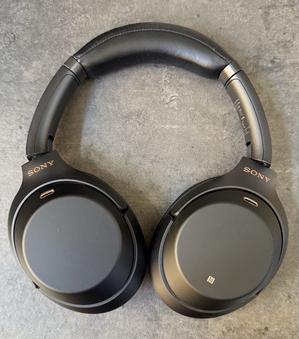Sony WH 1000 XM3  Bluetooth Слушалки ЗА ЧАСТИ !!!