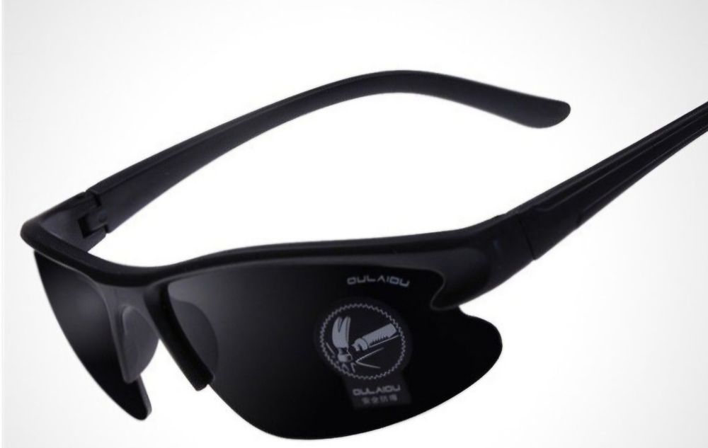 Очки солнцезащитные спортивные