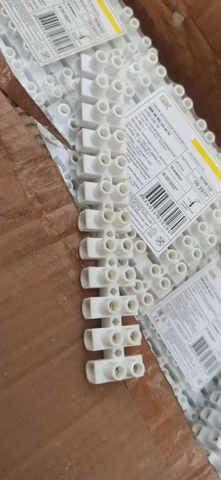 Зажим IEK  контактный  винтавой
винтовой ЗВИ-30 н/г 6-16мм2 12пар IEK