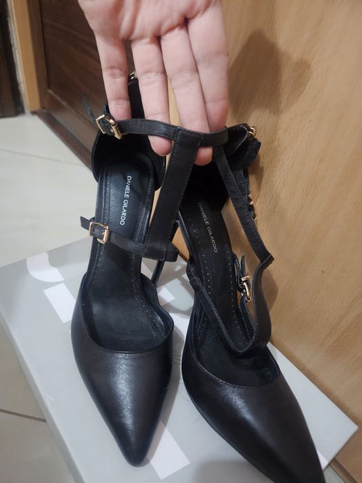 Дамски обувки на висок ток