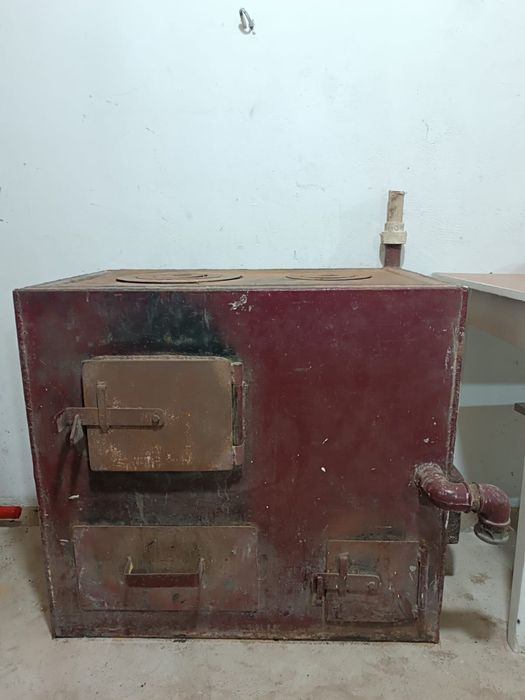 Котёл для отопления.