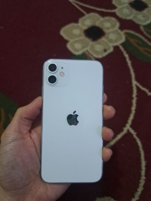 Iphone 11 sotiladi yaxshi sastayana