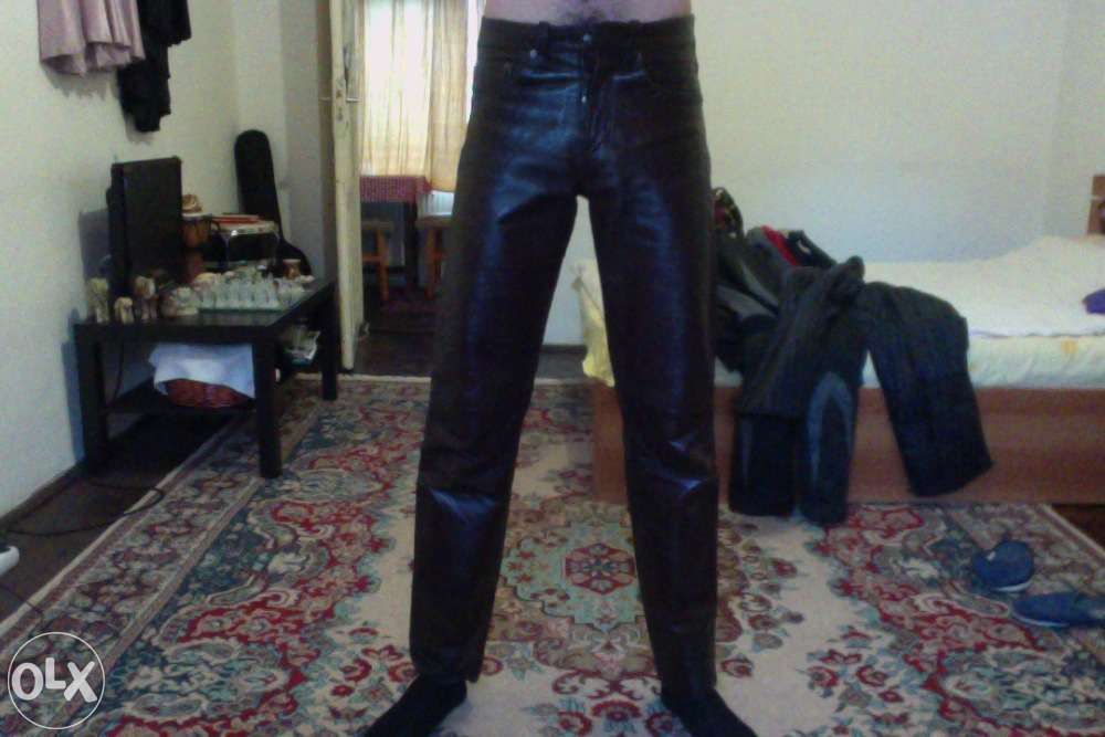 Pantaloni piele impecabili
