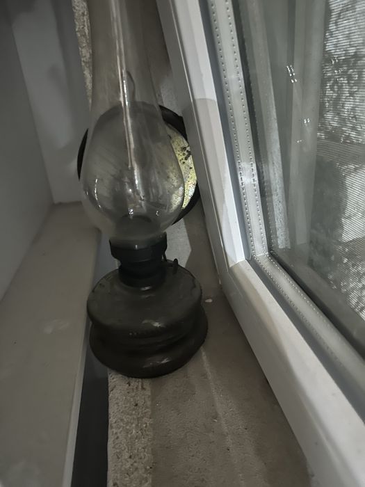 Lampa veche fara sticla in stare de functionare
