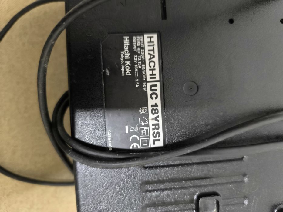 Încărcător Hitachi UC18YRSL