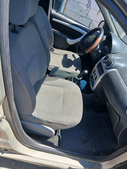 De vanzare dacia logan 2010 LEUREATE