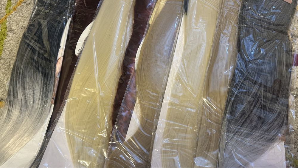 Salon coafuri - lichidare stoc extensii si cozi de par