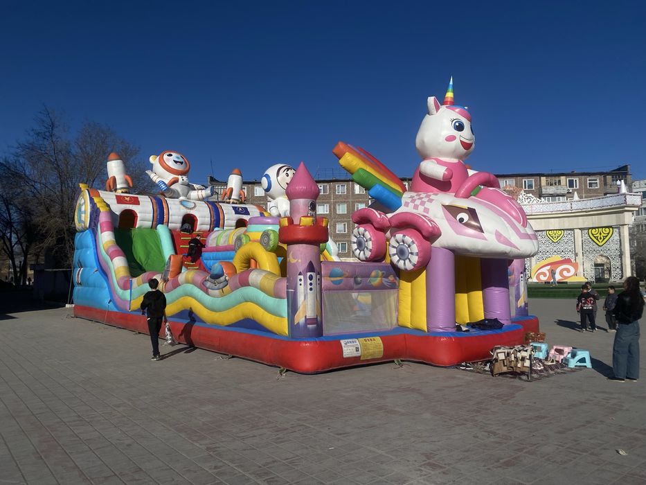 Батут надувной.