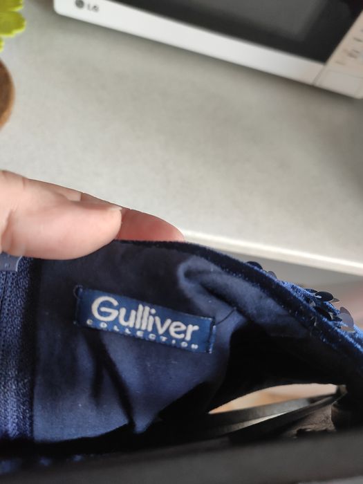 Продам платье размер 122