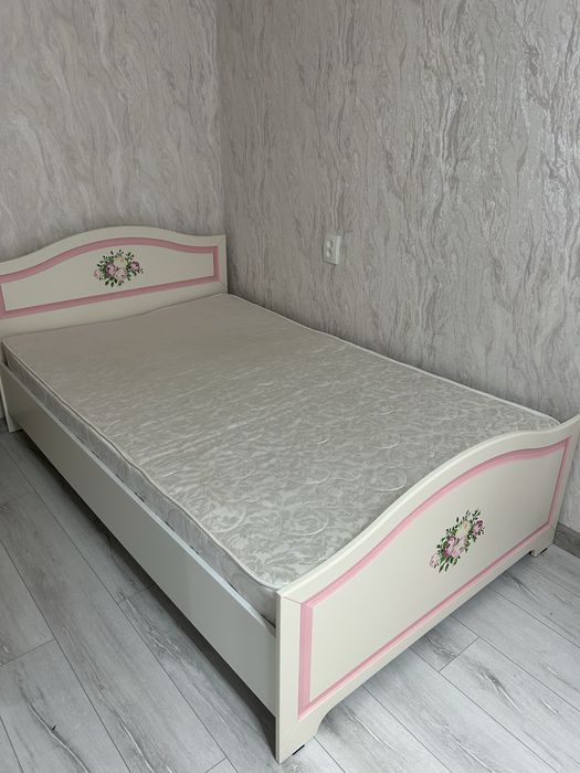 Продам мебель новую