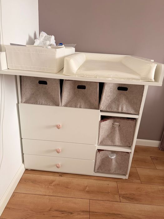 Vând masă de înfășat