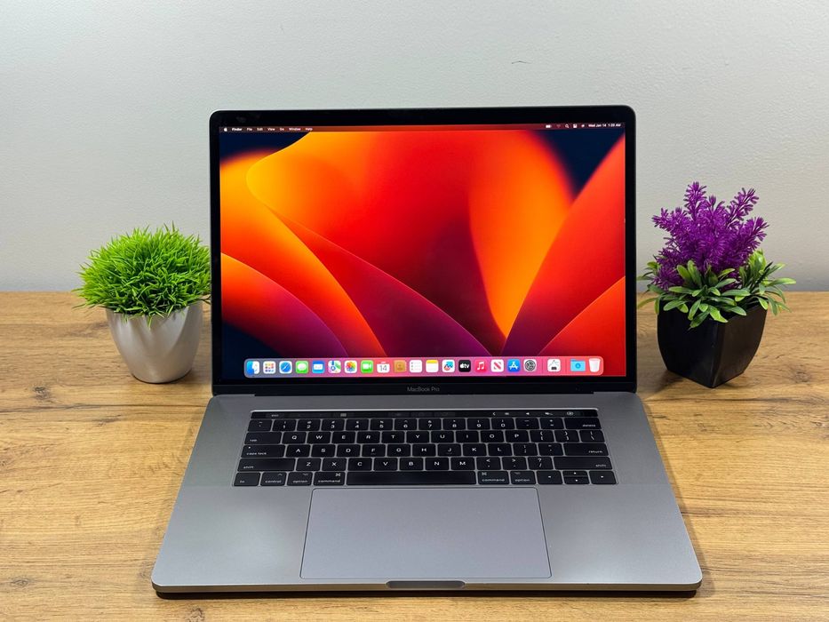 Macbook pro 16 i7 16ozu 512ssd Radeon graphics
